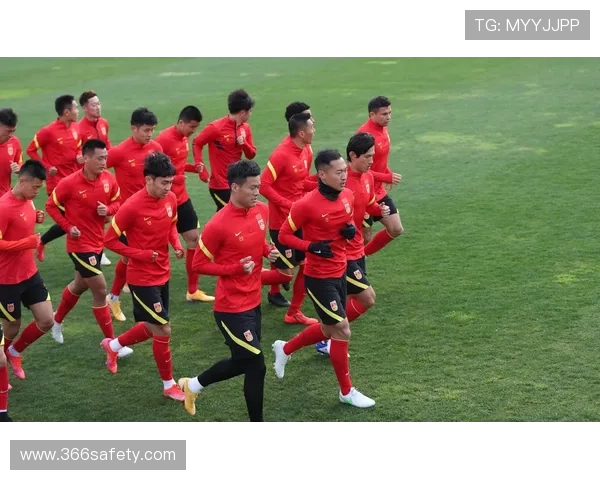 国足新星闪耀国际赛场展现青春力量引燃全国球迷热情