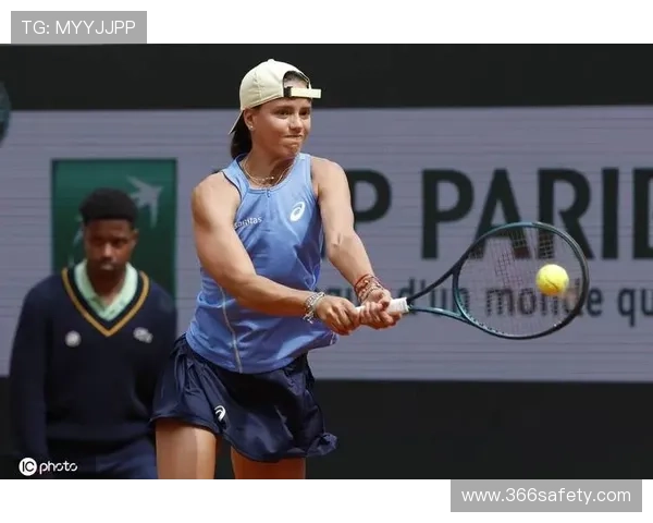 2025年网球赛季回顾：明星选手表现抢眼 新兴力量崭露头角