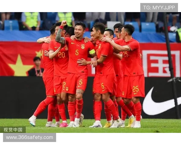 中国男足迎来关键之战全队誓夺胜利为国足重振士气再添希望