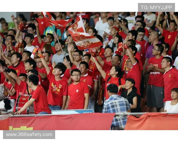 国足主场逆转劲敌全场鏖战展现顽强斗志赢得晋级关键三分