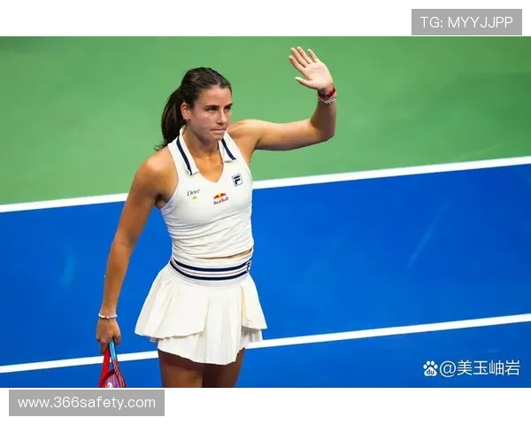 网球赛季最新动态：世界排名变动大 满足球迷期待的精彩赛事回顾