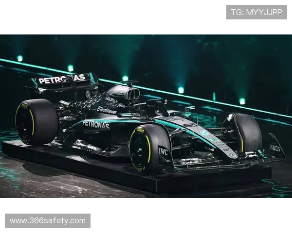 F1赛事最新动态：车队调整与赛车技术革新引发车迷热议