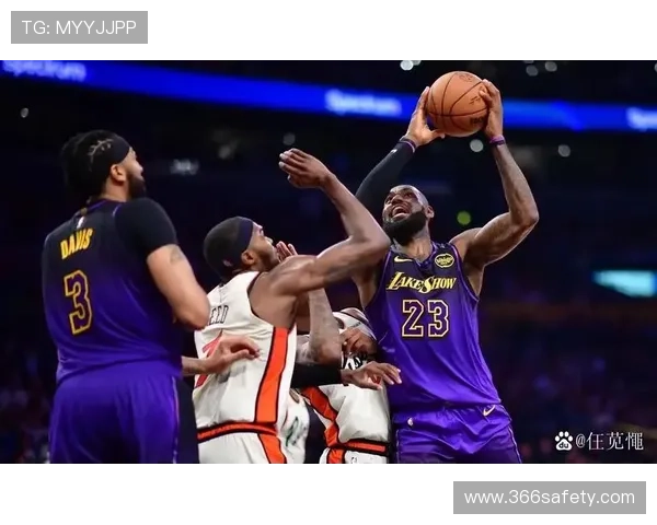 NBA最新动态：湖人对决勇士，詹姆斯伤情更新，库里表现亮眼，季后赛前瞻解析