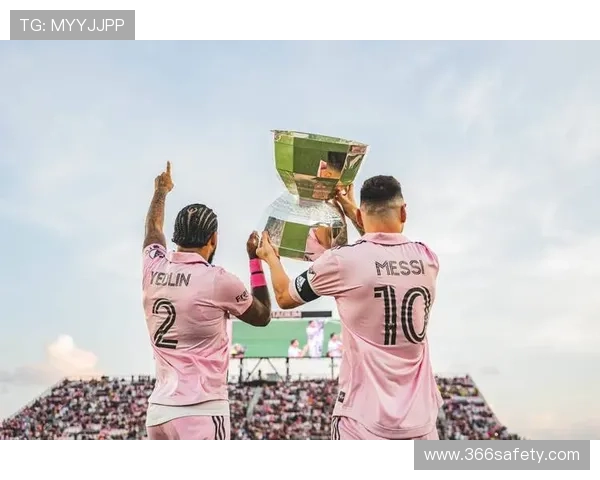 梅西加盟迈阿密国际引发热议 足球界迎来新纪元 未来赛事大预测