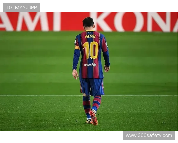 梅西重返巴萨传闻再起 球迷热议C罗是否会加盟西甲巨人