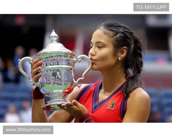 网球新星横扫赛场 打破纪录迎接大满贯挑战